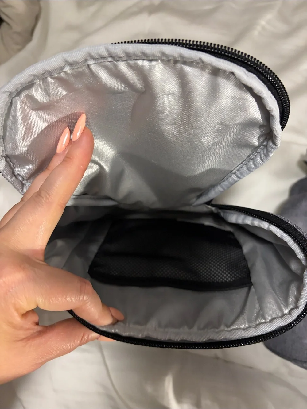 Two Skiphop Gray Insulated Bottle Bags - Compact Cooler Tote